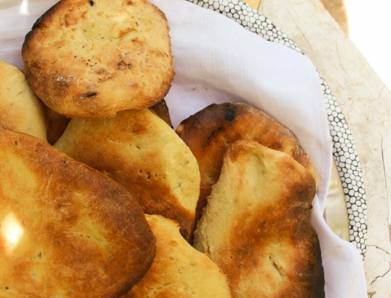 pain traditionnel tunisien, tabouna, bread tunisie, pain de tunisie